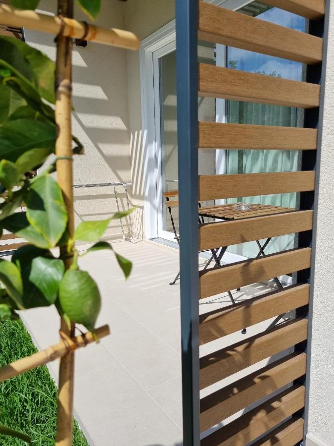 Marea Retreat Rooms 卡梅罗塔的码头 外观 照片