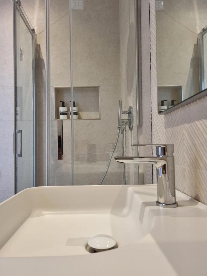 Marea Retreat Rooms 卡梅罗塔的码头 外观 照片