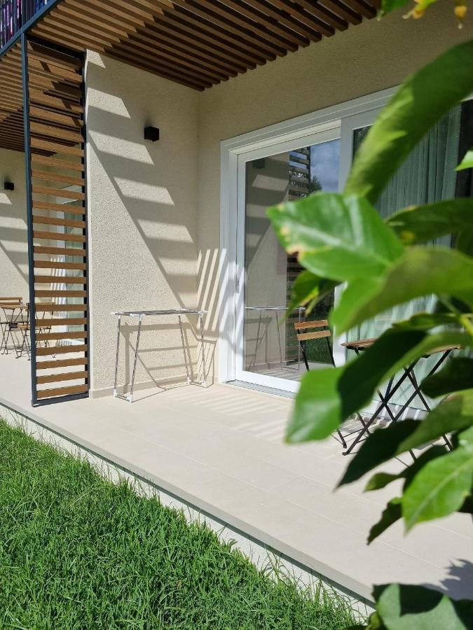 Marea Retreat Rooms 卡梅罗塔的码头 外观 照片