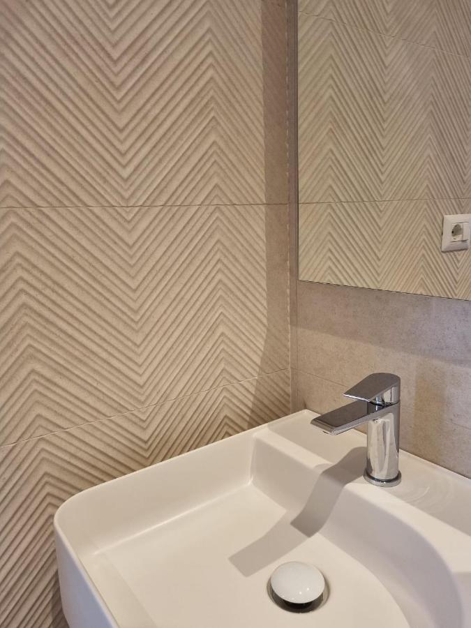 Marea Retreat Rooms 卡梅罗塔的码头 外观 照片
