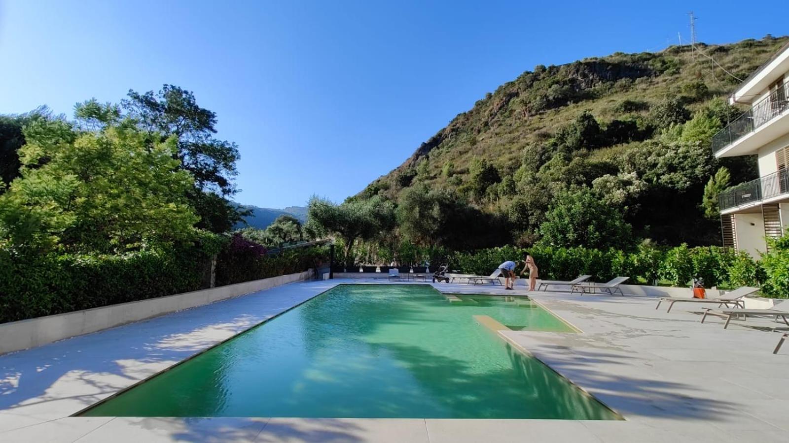 Marea Retreat Rooms 卡梅罗塔的码头 外观 照片